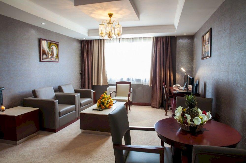 קיגאלי Grand Legacy Hotel מראה חיצוני תמונה
