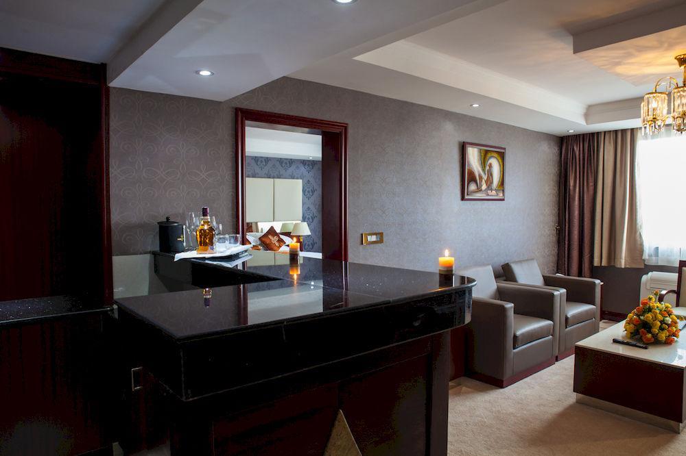קיגאלי Grand Legacy Hotel מראה חיצוני תמונה
